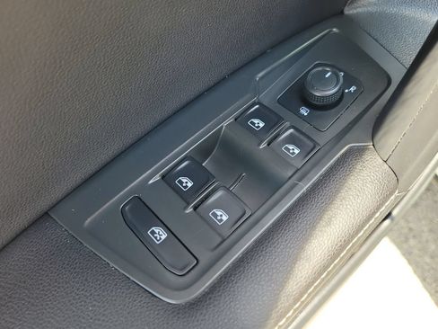 Used 2024 Volkswagen Tiguan S FWD image 12