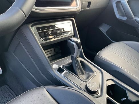 Used 2023 Volkswagen Tiguan SE R-Line image 20