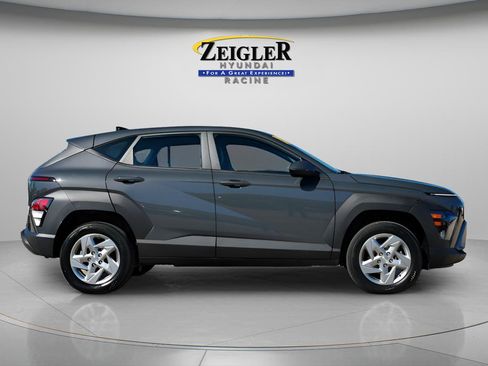 Certified 2024 Hyundai Kona SE AWD/4WD image 8