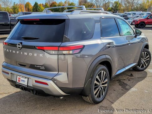 New 2025 Nissan Pathfinder Platinum image 7