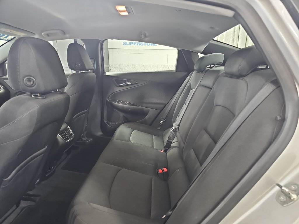 Used 2016 Chevrolet Malibu LT w/ Driver Confidence Package FWD image 17