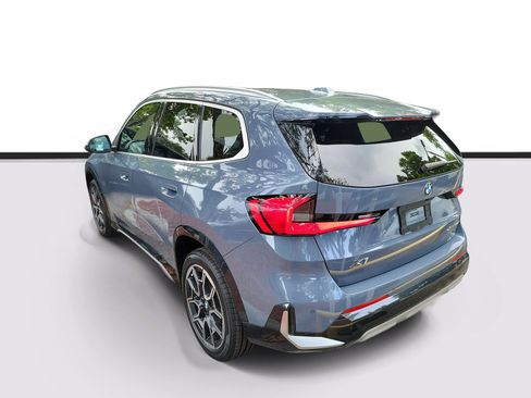 Used 2024 BMW X1 xDrive28i AWD/4WD image 3