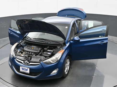 Used 2013 Hyundai Elantra GLS w/ Preferred Pkg FWD image 45