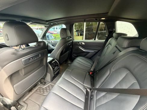 Used 2022 BMW X5 sDrive40i w/ M Sport Package RWD image 18
