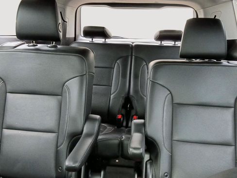 Used 2019 GMC Acadia SLT FWD image 9