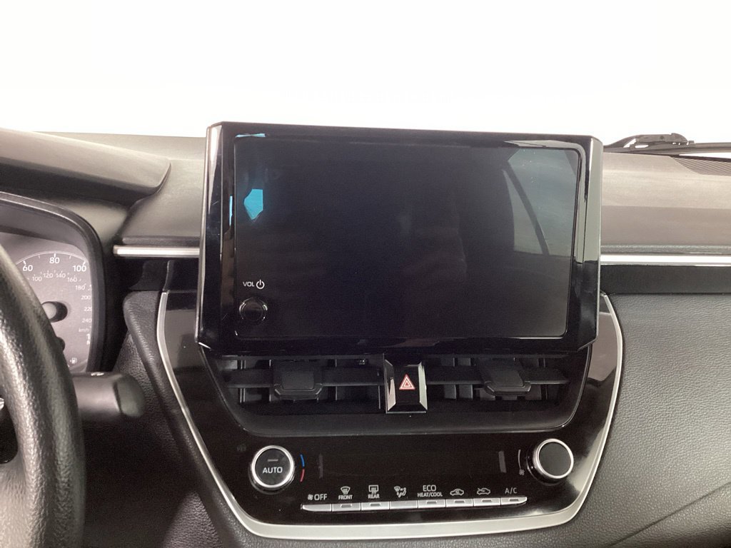 Used 2025 Toyota Corolla LE FWD image 18