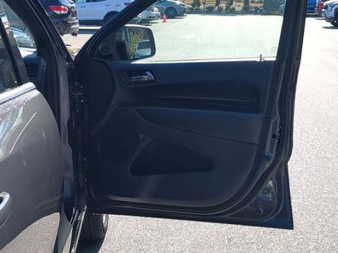 Used 2023 Dodge Durango GT image 37