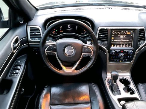 Used 2017 Jeep Grand Cherokee Limited w/ Luxury Group II RWD image 6