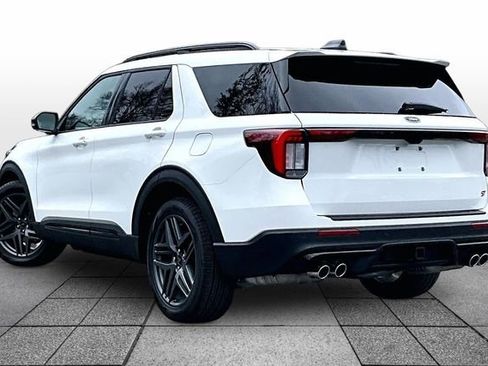 Used 2025 Ford Explorer ST w/ Sun And Sound Package image 4