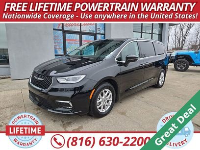 Used 2024 Chrysler Pacifica Touring-L
