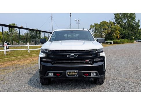 Used 2020 Chevrolet Silverado 1500 LT Trail Boss image 2
