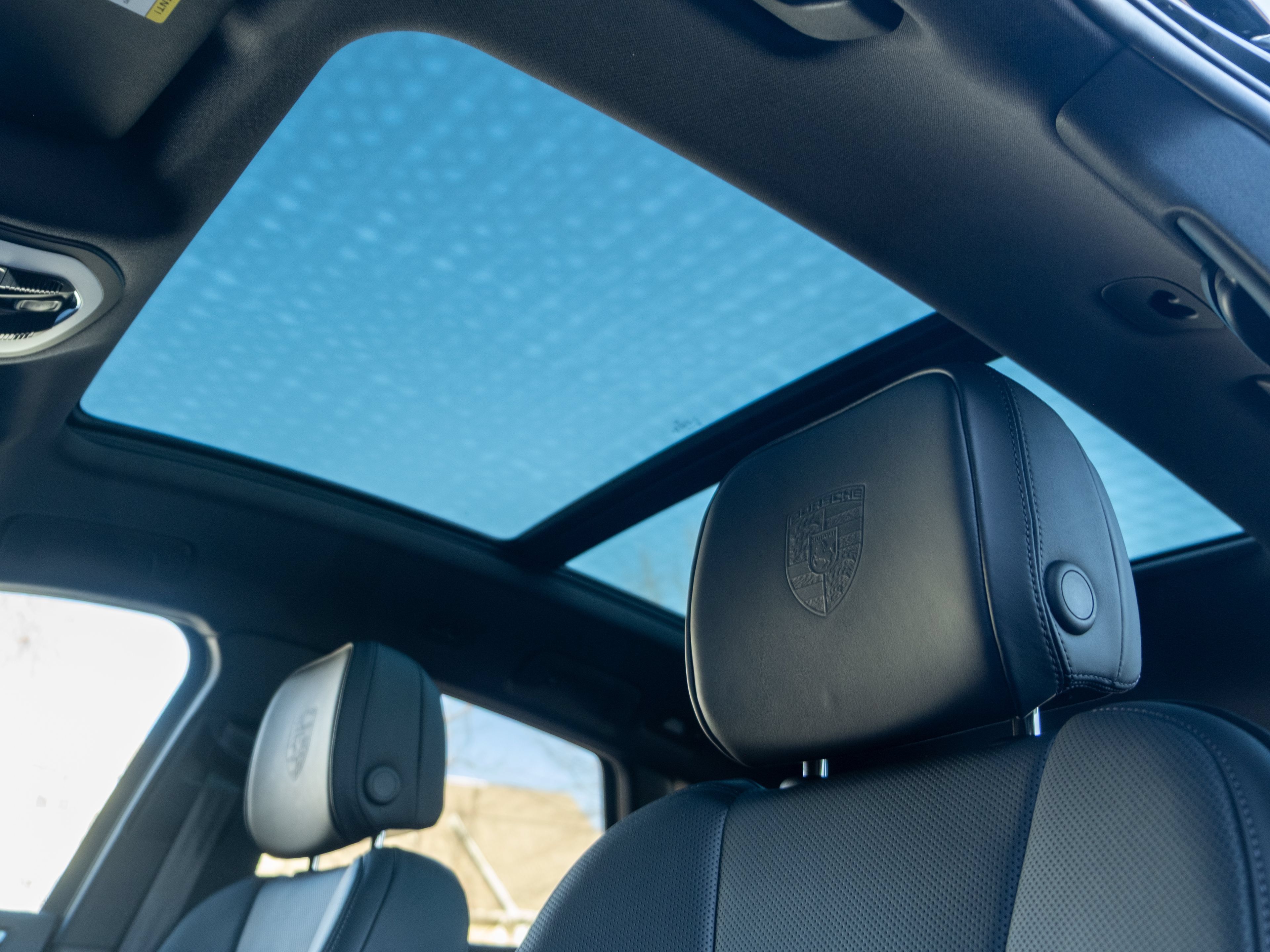 Certified 2026 Porsche Macan AWD/4WD image 36