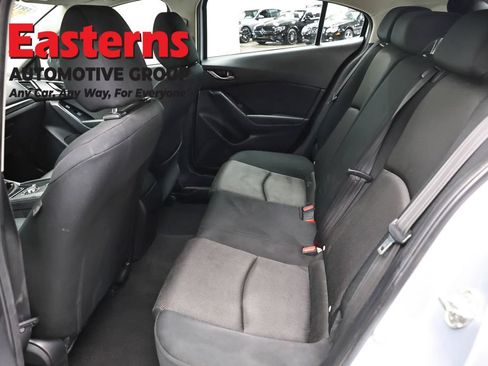 Used 2017 MAZDA MAZDA3 Sport FWD image 21
