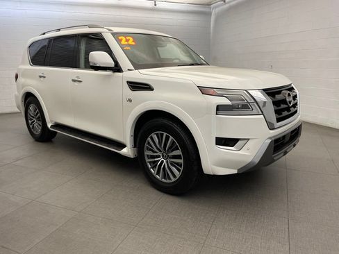 Used 2022 Nissan Armada SL w/ Captain's Chairs Package RWD image 6