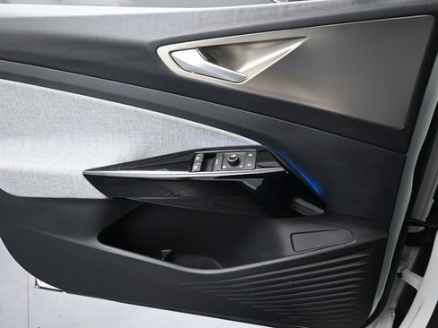 Used 2024 Volkswagen ID.4 2WD image 23