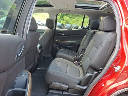 Used 2023 GMC Acadia SLE w/ Driver Convenience Package AWD/4WD image 10