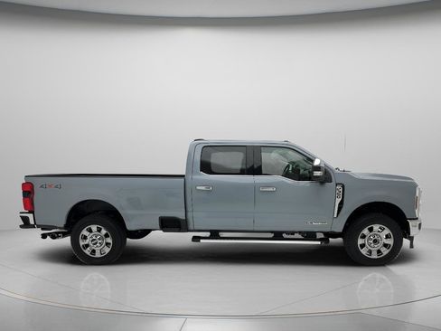 New 2026 Ford F350 Lariat w/ Chrome Package AWD/4WD image 2
