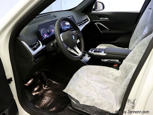 Used 2026 BMW X1 xDrive28i image 11