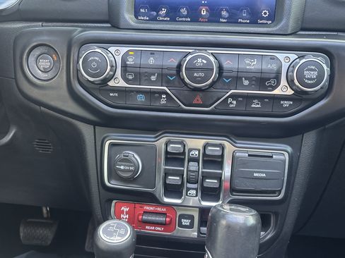 Used 2021 Jeep Wrangler Unlimited Rubicon w/ Cold Weather Group image 22