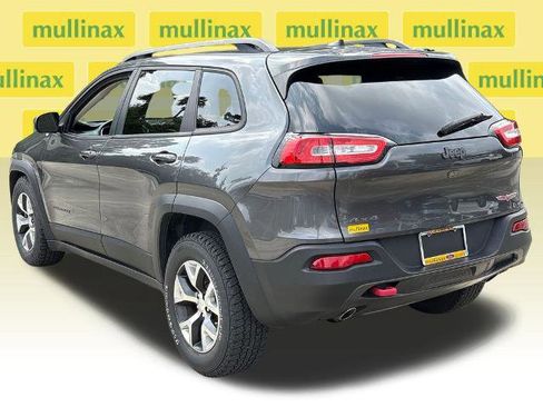 Used 2017 Jeep Cherokee Trailhawk w/ Comfort/Convenience Group AWD/4WD image 9