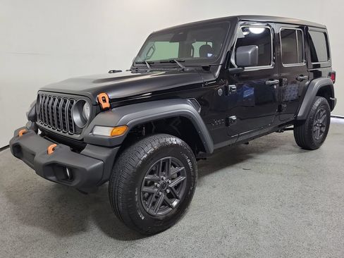 Used 2025 Jeep Wrangler Unlimited Sport AWD/4WD image 4