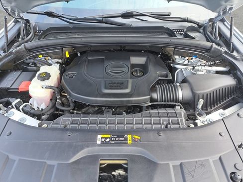 Certified 2022 Jeep Grand Cherokee Summit w/ Luxury Tech Group V AWD/4WD image 29