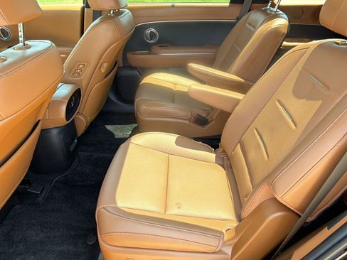 Certified 2026 Hyundai Palisade Calligraphy FWD image 25