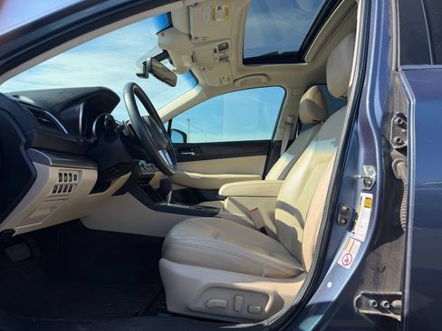 Used 2017 Subaru Outback 3.6R Limited AWD/4WD image 5