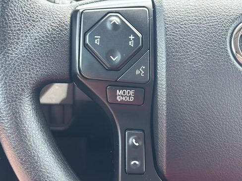 Used 2022 Toyota Tacoma SR RWD image 18
