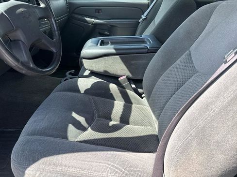 Used 2004 Chevrolet Silverado 1500 LS image 8