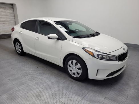 Used 2018 Kia Forte LX image 11