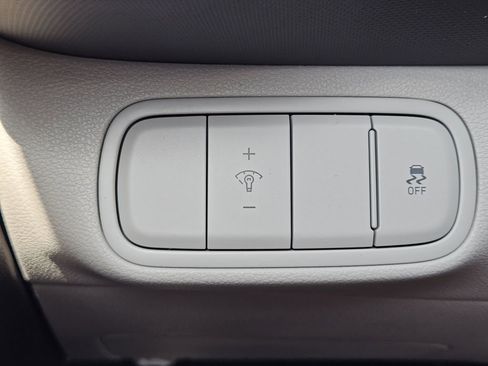 New 2026 Hyundai Venue SEL FWD image 21