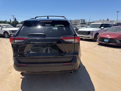 Used 2024 Toyota RAV4 XLE w/ Convenience Package FWD image 6