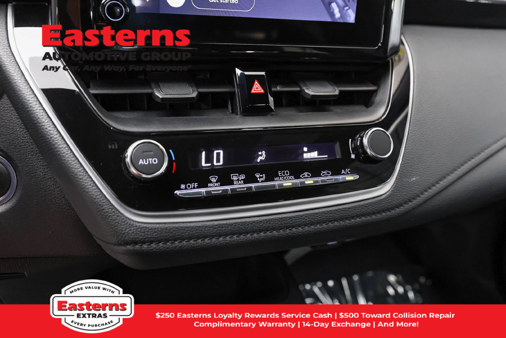 Used 2025 Toyota Corolla SE FWD image 22