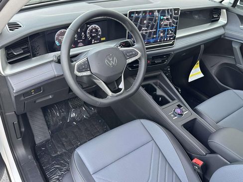 New 2026 Volkswagen Tiguan SE AWD/4WD image 10