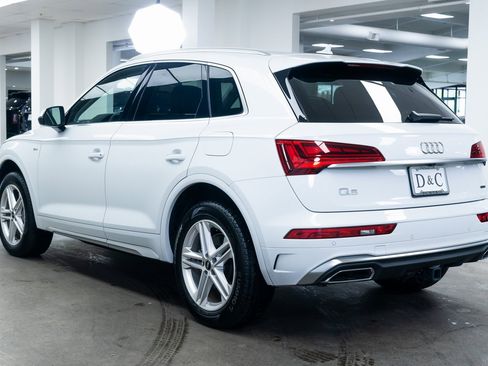 Used 2024 Audi Q5 e Premium Plus image 4