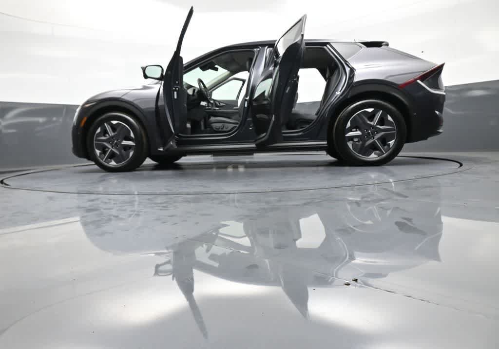 Certified 2025 Kia EV6 Light w/ Light LR Technology Package AWD/4WD image 48
