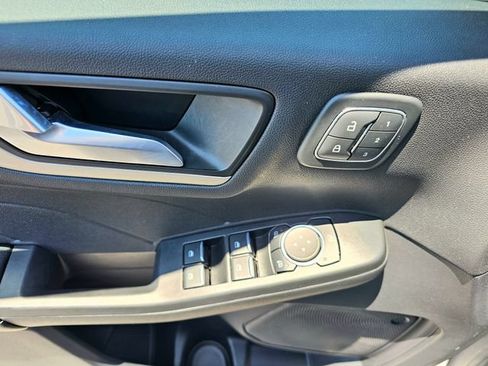 Used 2022 Ford Escape SEL w/ Technology Package AWD/4WD image 28