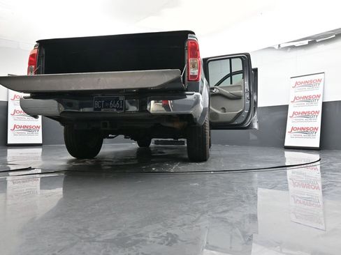 Used 2016 Nissan Frontier SV image 29