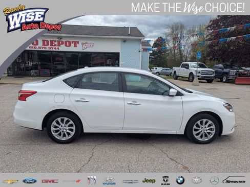 Used 2019 Nissan Sentra SV FWD image 2