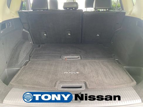 Used 2021 Nissan Rogue Platinum FWD image 29