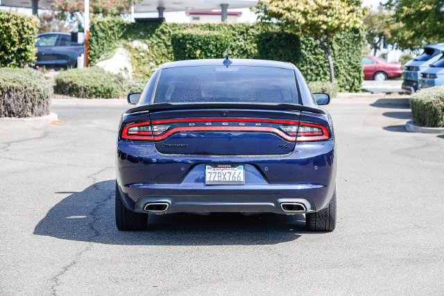 Used 2017 Dodge Charger R/T w/ Plus Group RWD image 4