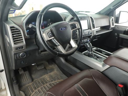 Used 2017 Ford F150 Platinum w/ Equipment Group 701A Luxury image 8