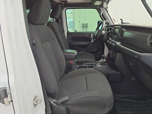 Used 2021 Jeep Wrangler Unlimited Sport S image 32