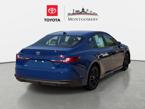 New 2026 Toyota Camry SE FWD image 3