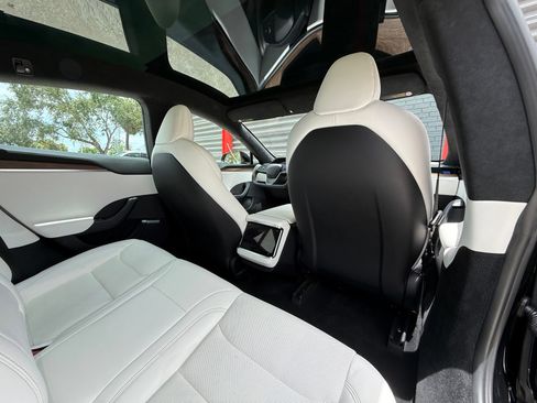 Used 2023 Tesla Model S AWD/4WD image 19