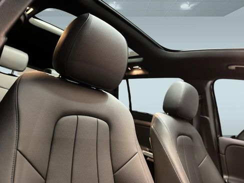 Used 2026 Mercedes-Benz GLB 250 image 14