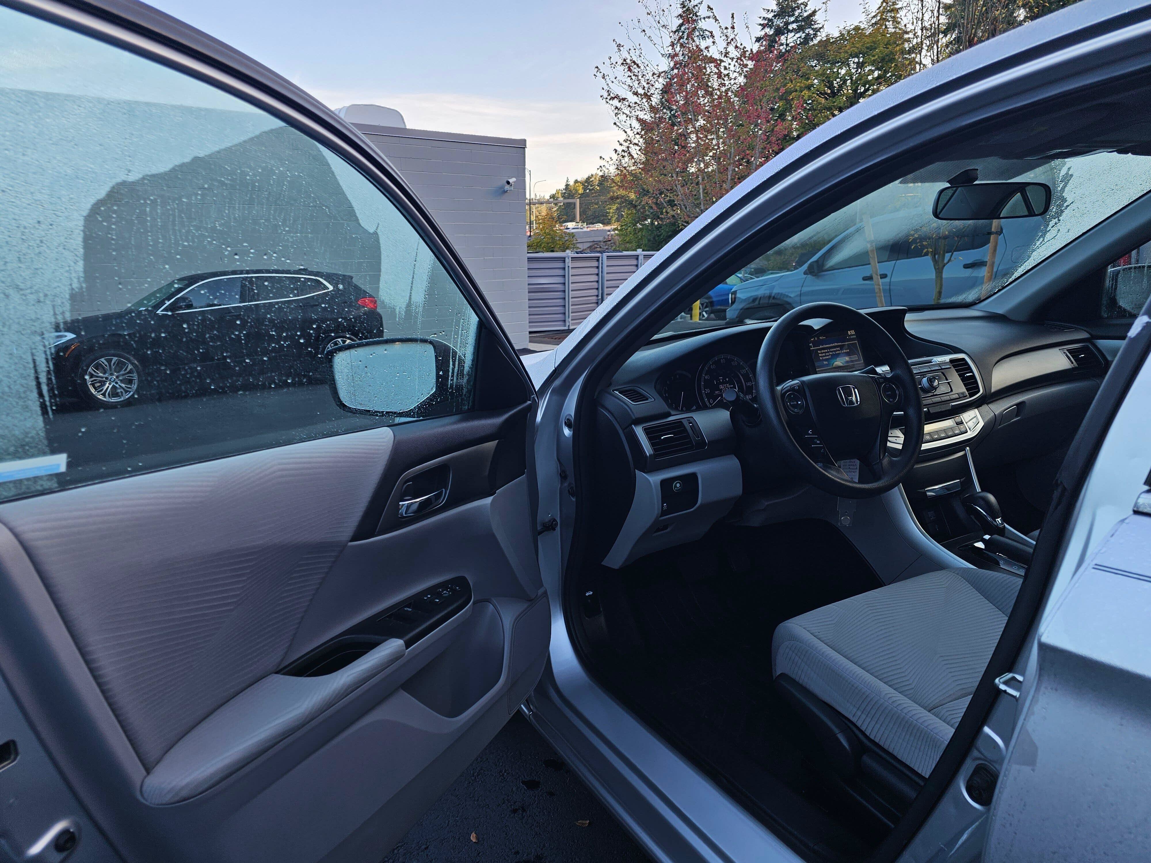 Used 2015 Honda Accord LX image 23