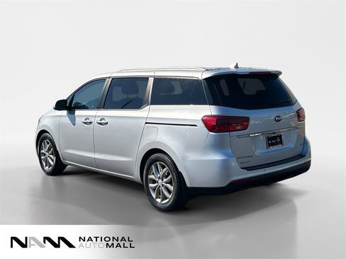 Used 2020 Kia Sedona EX image 3