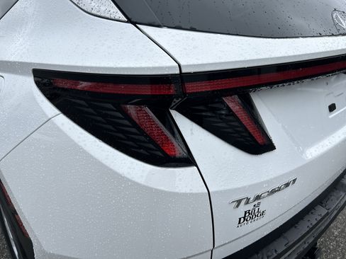 Certified 2023 Hyundai Tucson SEL AWD/4WD image 11